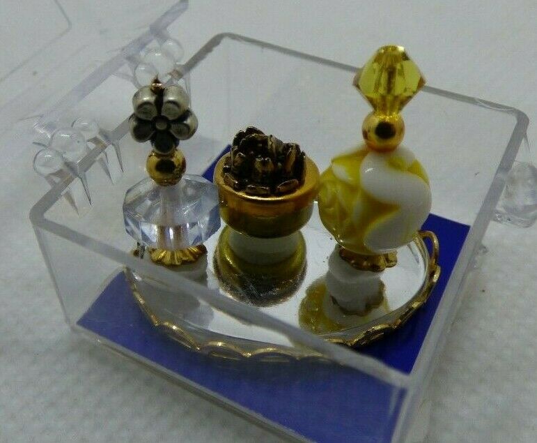 Dollhouse Miniature Perfume Tray with 2 Bottles and Powder Box by Chrysnbon