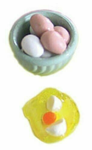 Dollhouse Miniature Eggs in Bowl with Shell