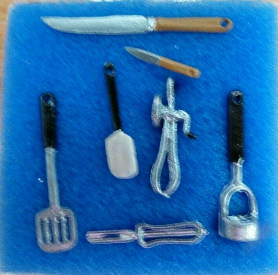 Dollhouse Miniature Set of 7 Kitchen Implements