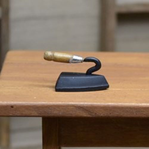 Dollhouse Miniature Black Iron by Sir Thomas Thumb