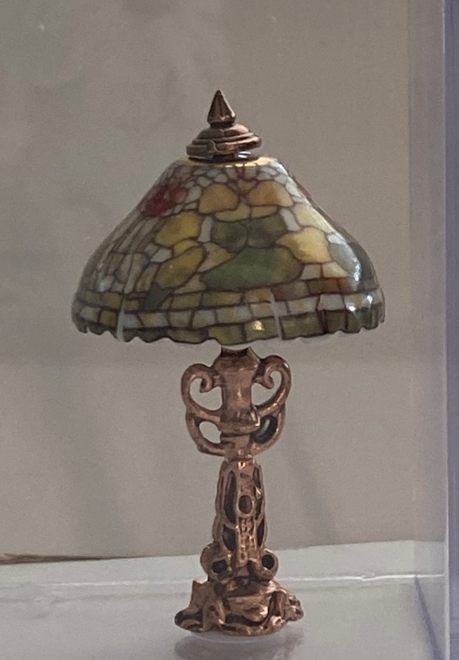Reutter Porcelain - Dollhouse Miniature Non-Working Tiffany Table Lamp