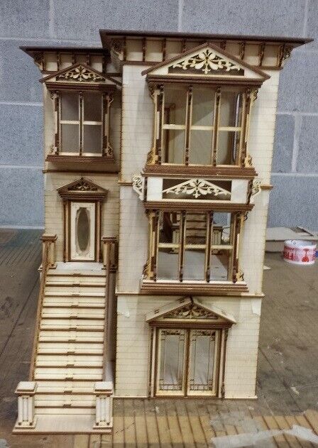 Lisa San Francisco Painted Lady 1:24 Scale Dollhouse Kit