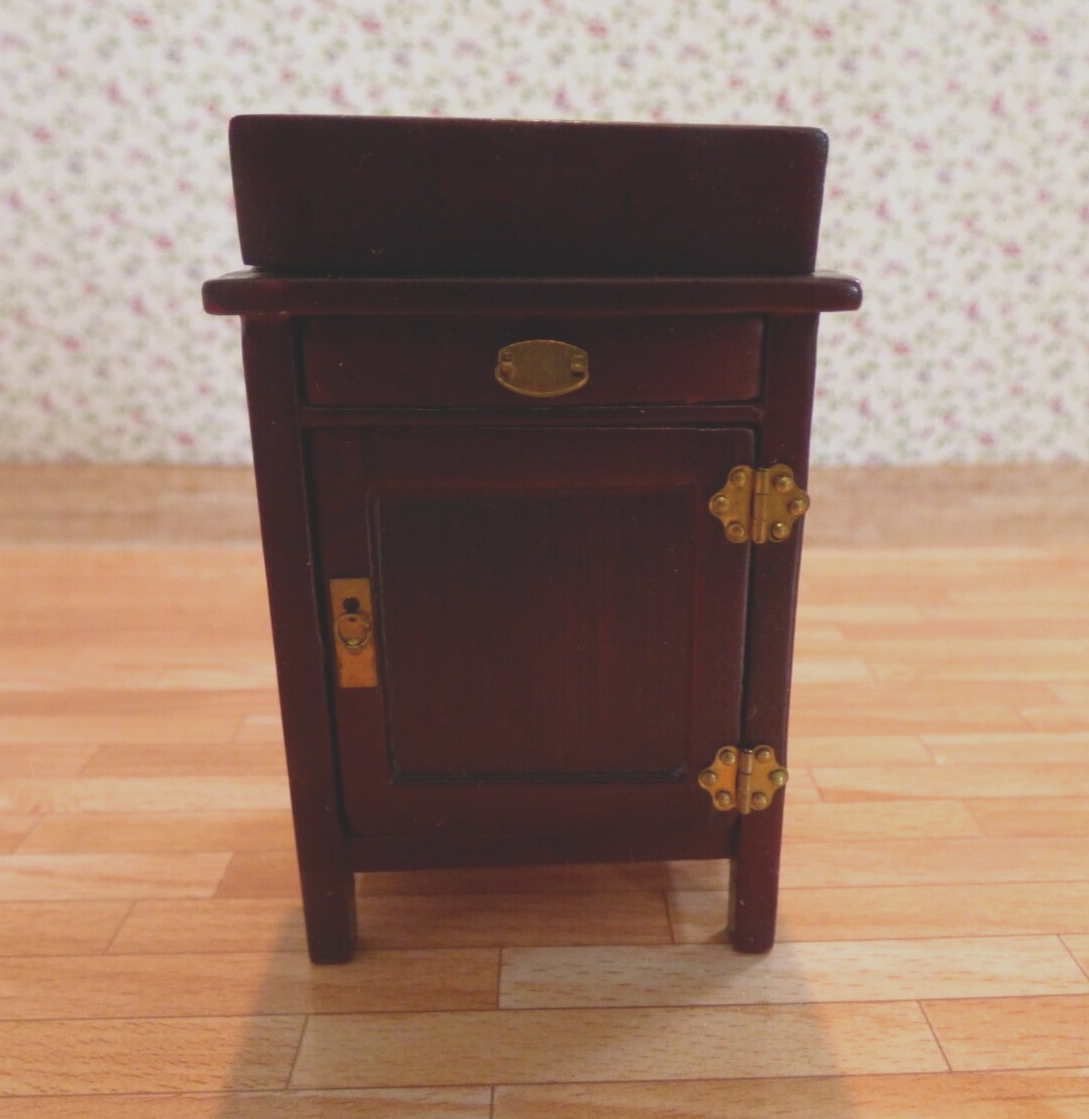 Bespaq Dollhouse Miniature Small Side Table/Desk in Mahogany
