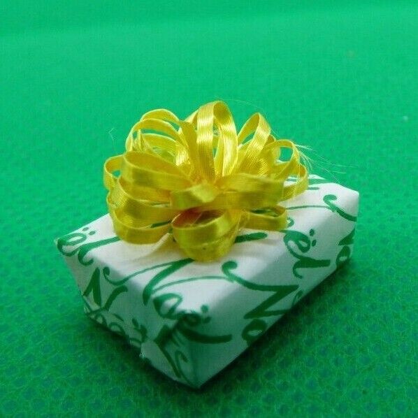 Dollhouse Miniature Christmas Single Wrapped Gift #31 Handcrafted