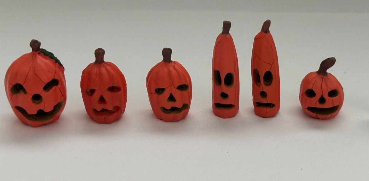 Dollhouse Miniature Set of 6 Halloween Pumpkins by Falcon Miniatures #1