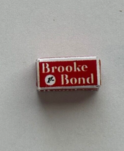 Dollhouse Miniature Brooke Bond Tea Box