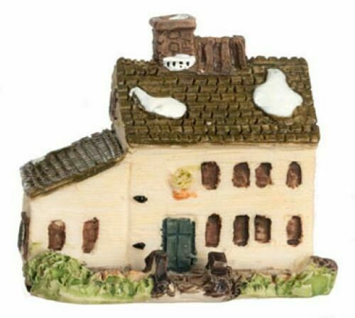 Dollhouse miniature manor