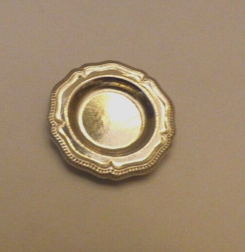 Dollhouse Miniature Polished Pewter Round Plate From Warwick Miniatures