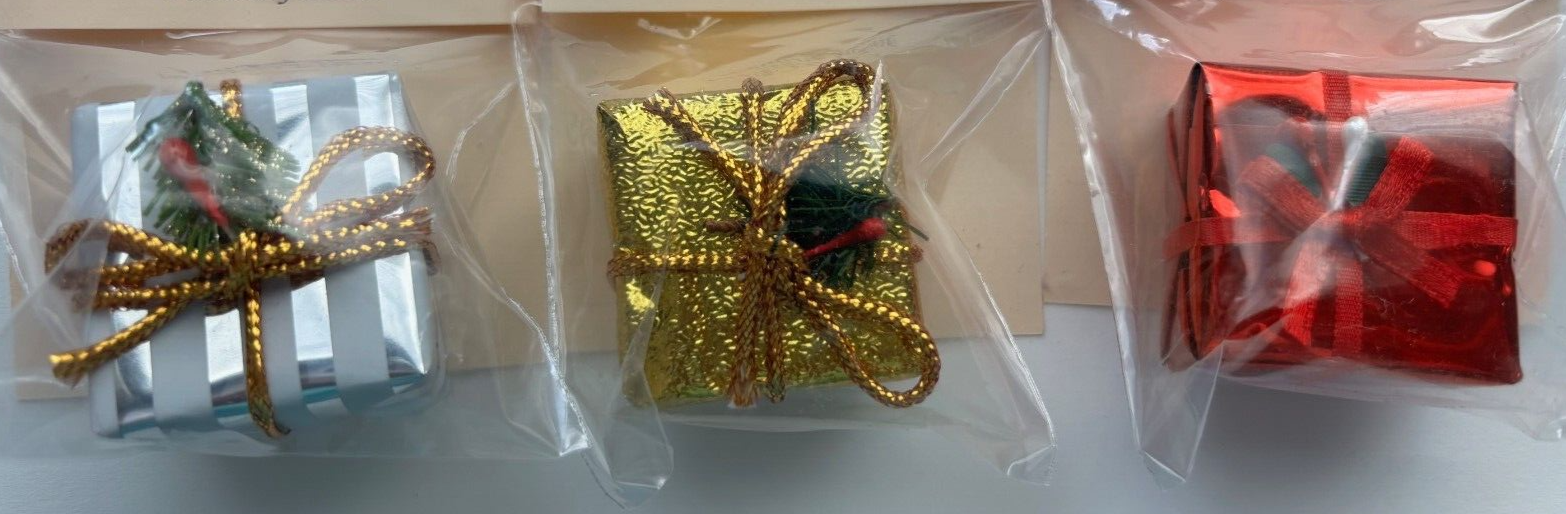 Dollhouse Miniature Wrapped Christmas Gift