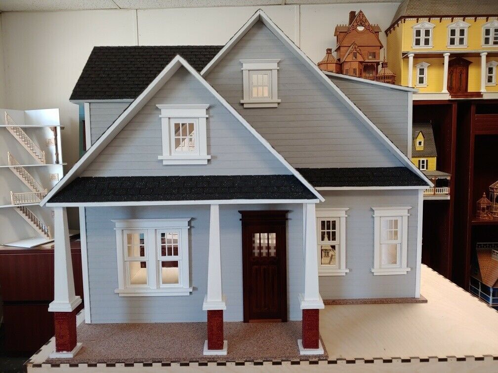 Clarkson Craftsman Cottage 1:12 Dollhouse Kit
