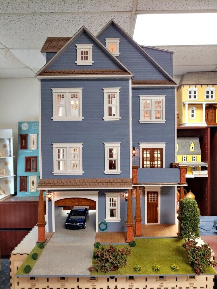 Clarkson Craftsman Mansion 1:12 Dollhouse Kit