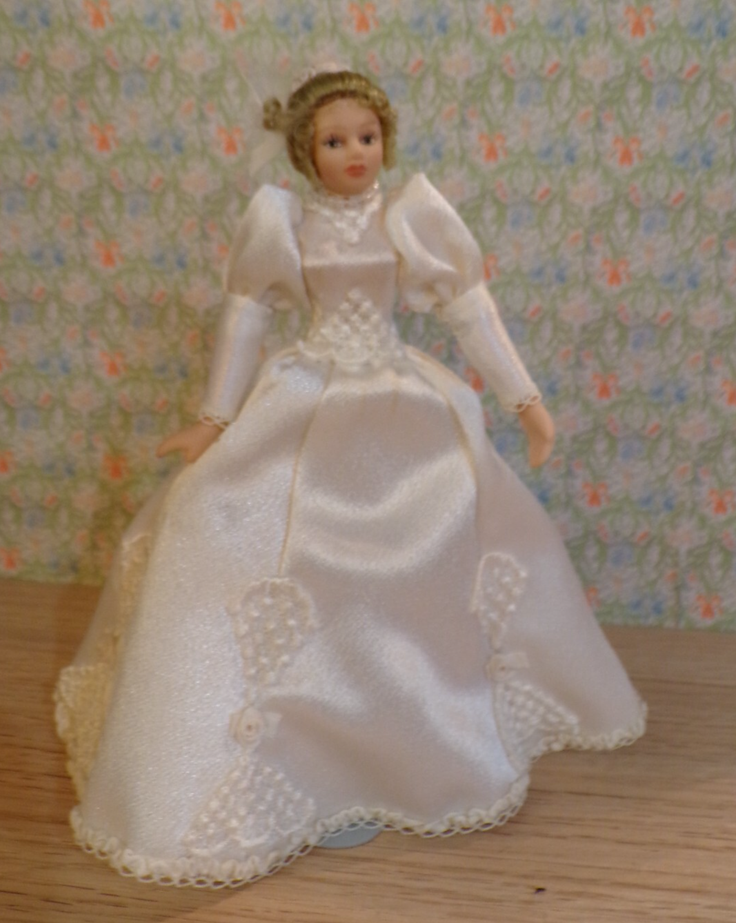 Dollhouse Miniature Porcelain Bride Doll 1/12 Scale