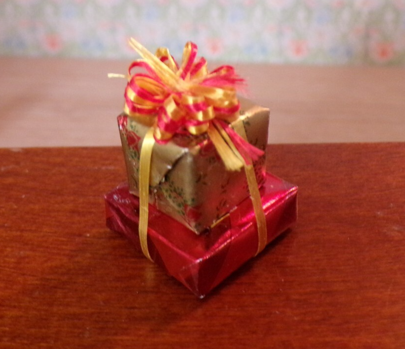 Dollhouse Miniature Christmas Single Wrapped Gift #CH1 Handcrafted