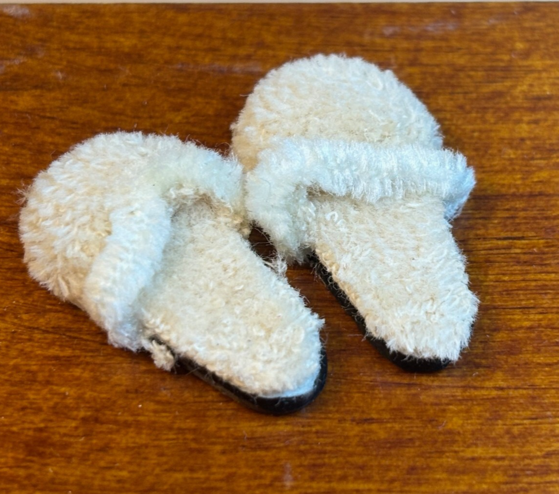Dollhouse Miniature Lady's Slippers - White and Tan by Falcon Miniatures