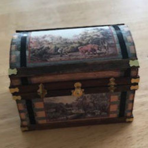 Dollhouse Miniature Lithograph Wooden Trunk Kit, Classic Americana Spring