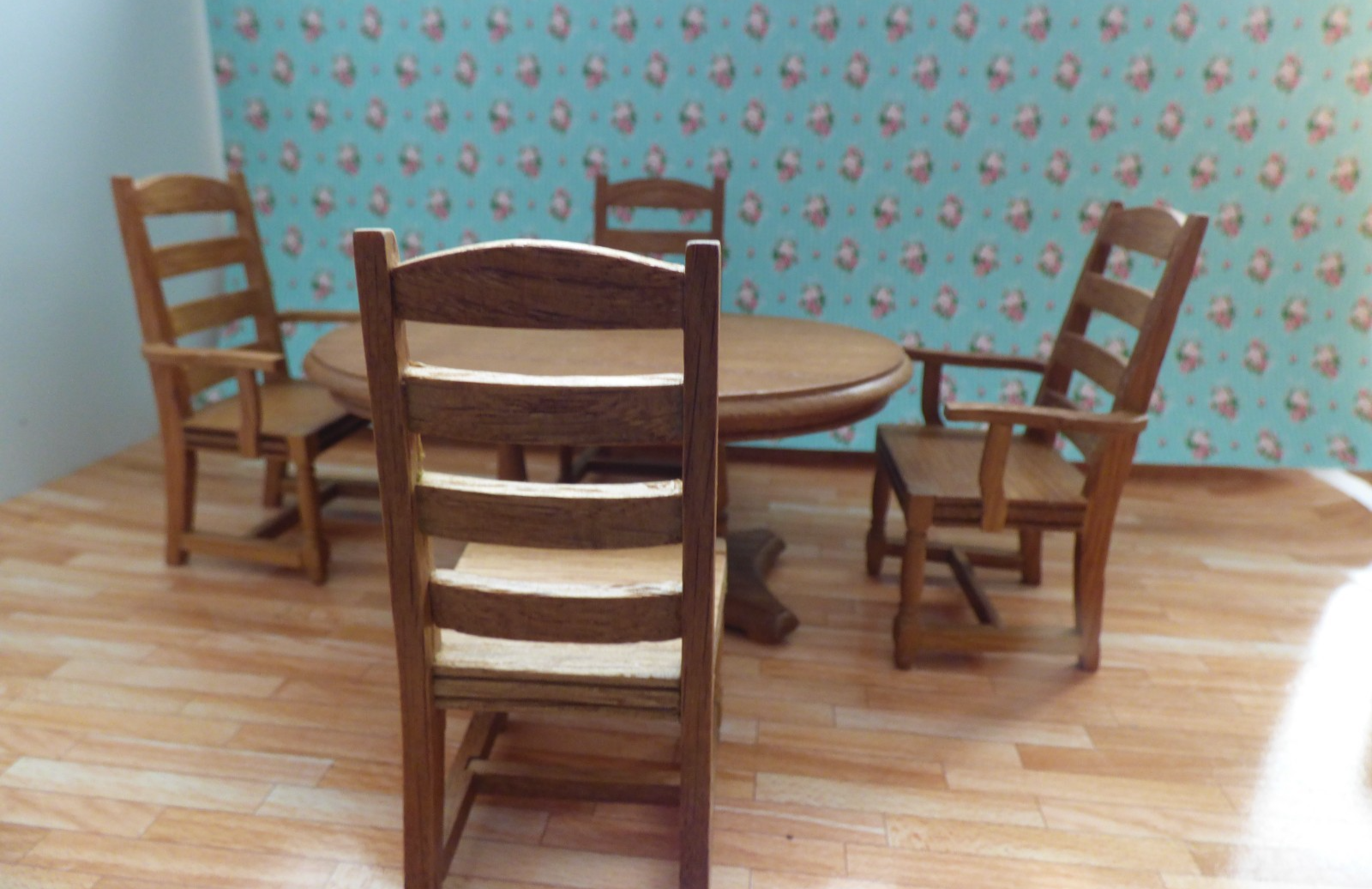 Dollhouse Miniature Solid Oak Kitchen Table & Chairs by Town Square Miniatures