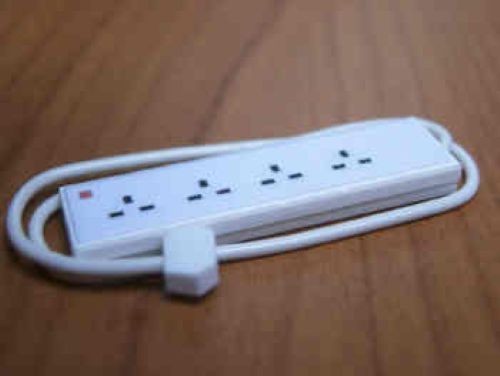 Dollhouse Miniature 4 Socket Bar Extension by Delph Miniatures