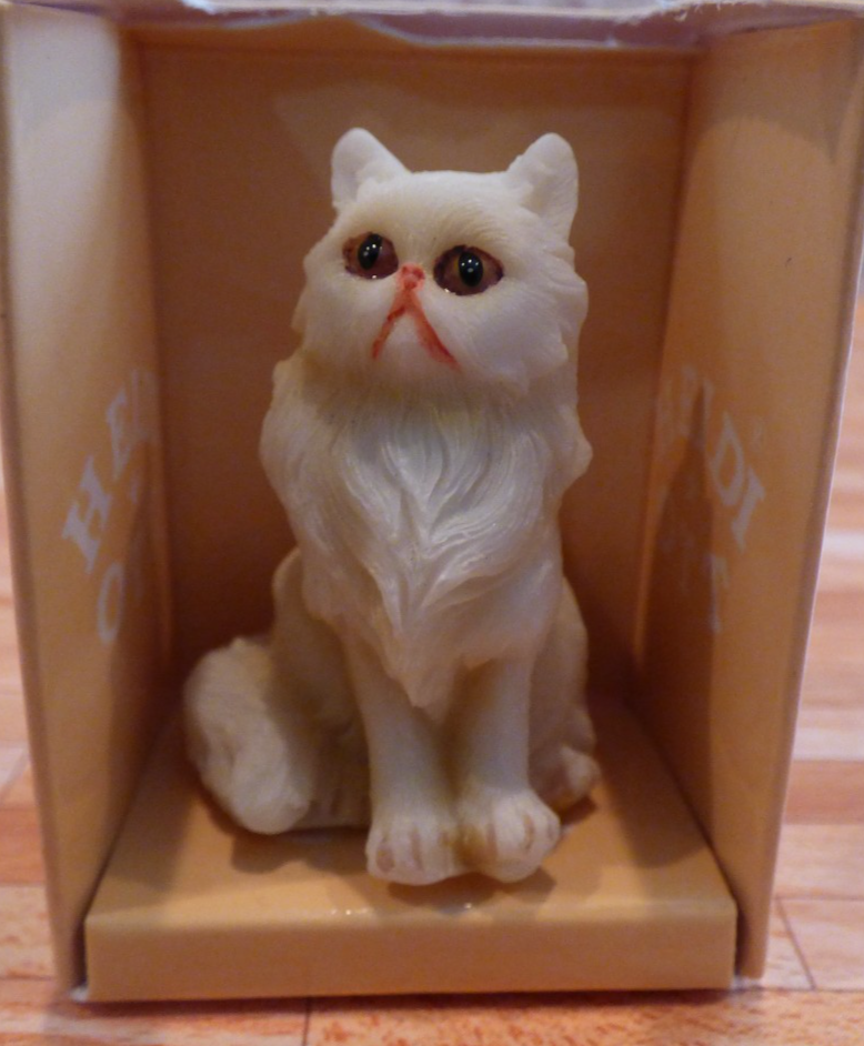 Dollhouse Miniature Sitting White Persian Cat by Heidi Ott