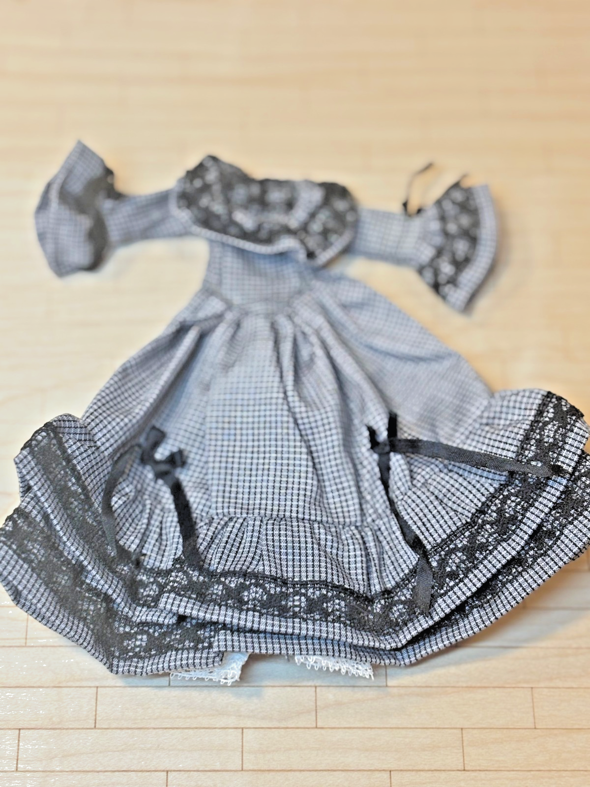 Heidi Ott Dollhouse Miniature 1:12 Scale Adult Woman's  Black Plaid Dress