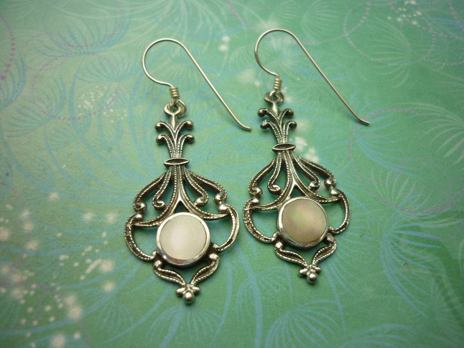 Vintage sterling silver earrings -  pink shell
